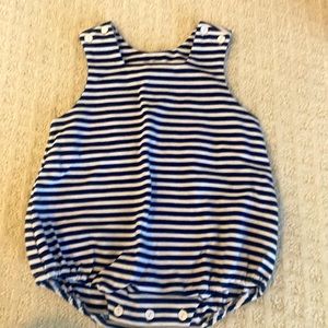 Claire and Charlie unisex 9 month sun bubble.  EUC. Navy and white striped